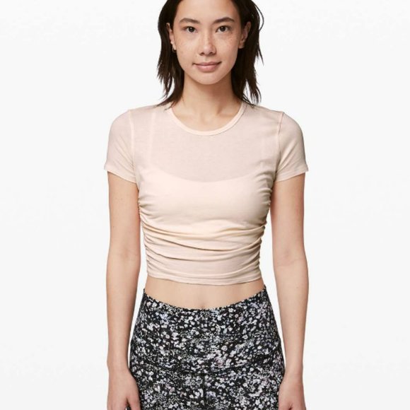 Looking for Lululemon All It Takes Short Sleeve Size 6 any color - Picture 1 of 7